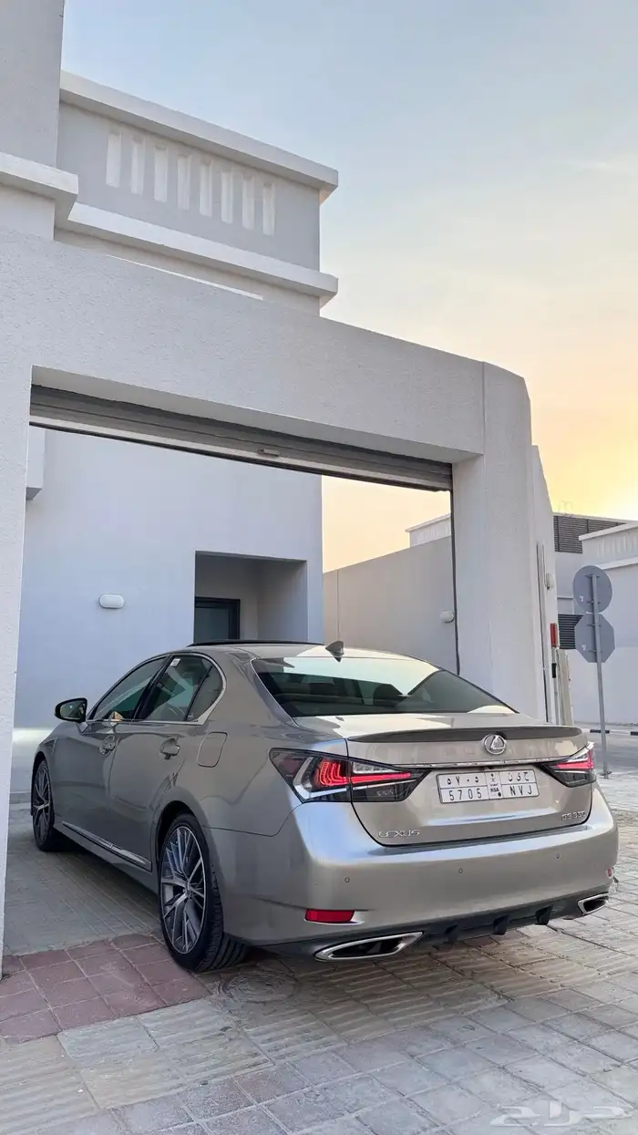 لكزس GS350 CD 2018 بحاله المصنع (نادر) سعودي 22