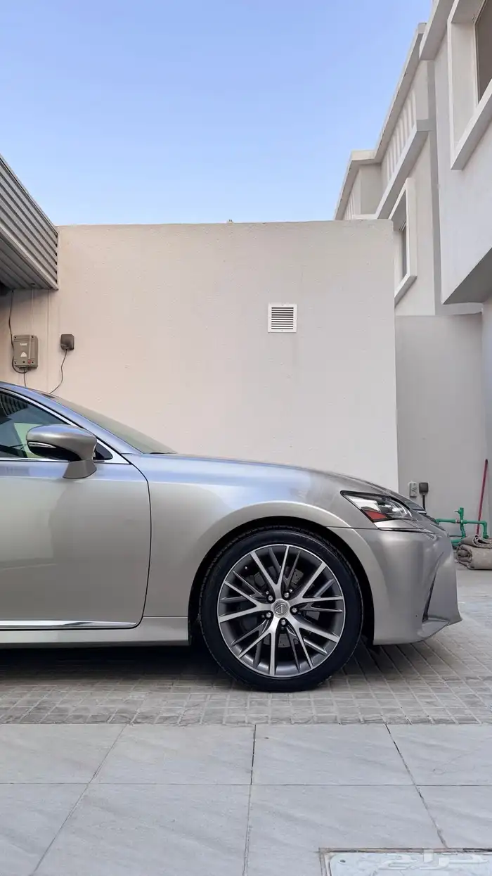 لكزس GS350 CD 2018 بحاله المصنع (نادر) سعودي 17