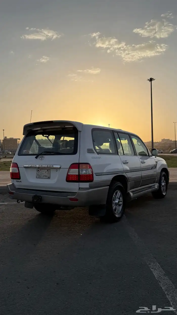 لاندكروزر 2006 فل كامل 10
