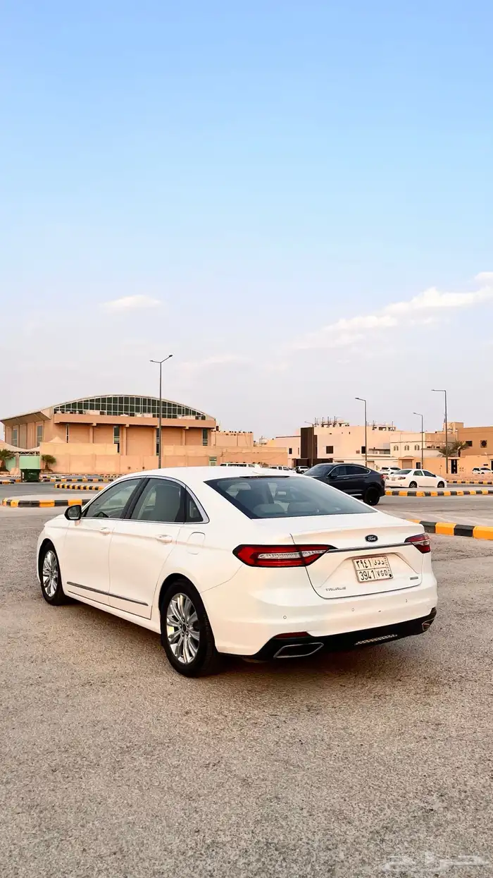 للبيع تورس 2022 ابيض 3