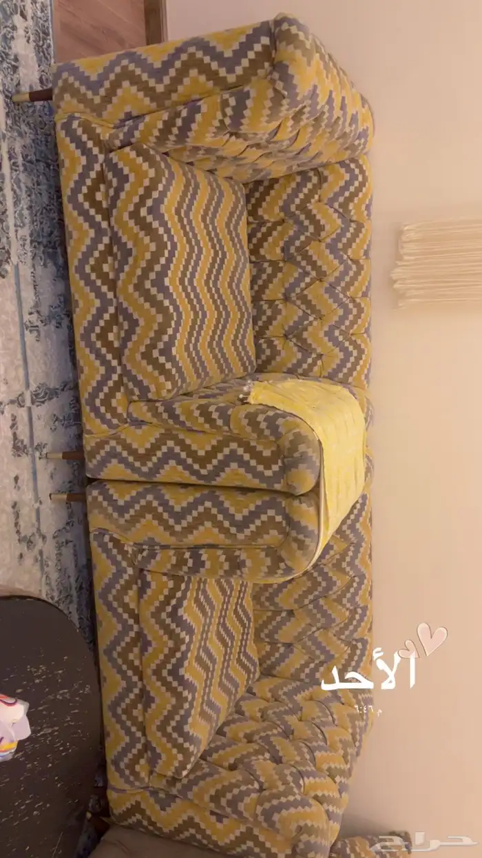 كنب تركي تفصيل يكفي 8 اشخاص معه بف شبه جديدشرط نظافه وجوده 0