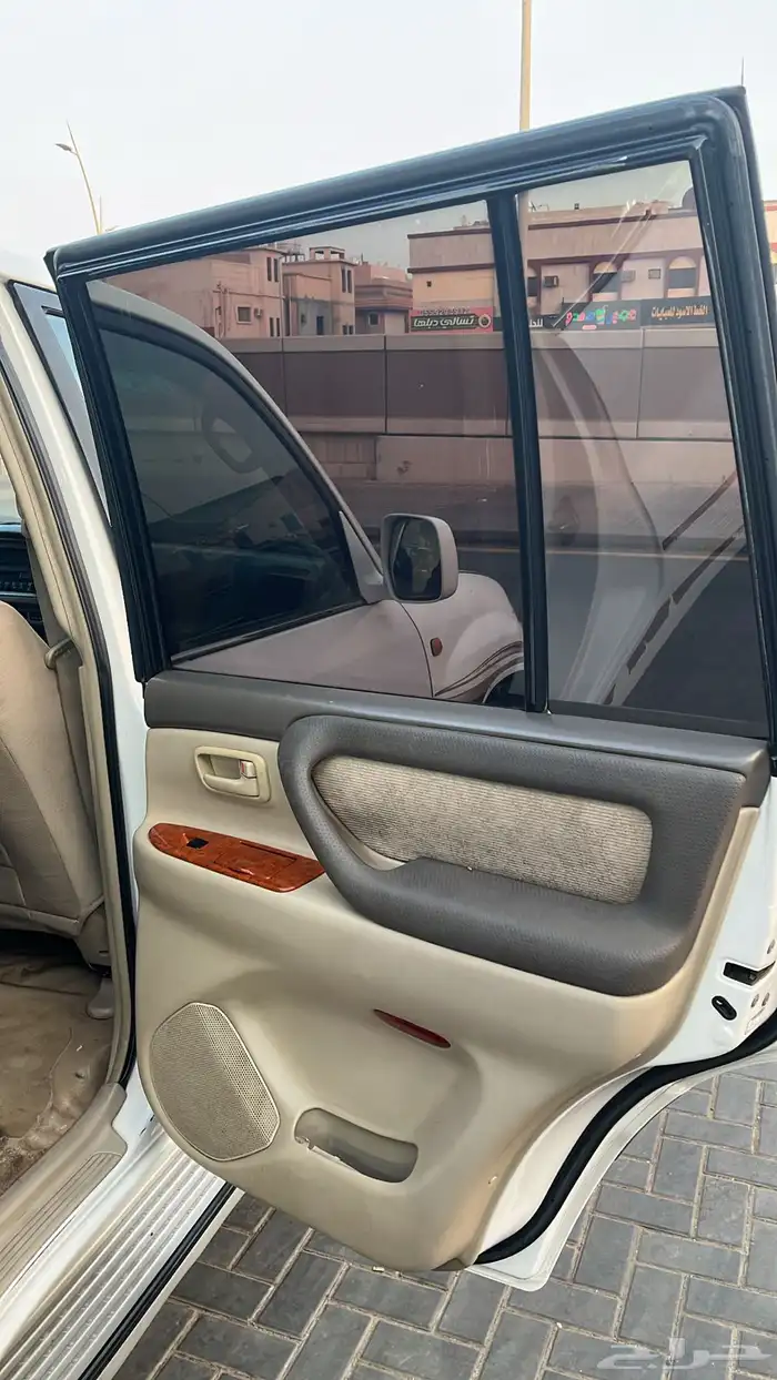 جيب لاندكلوزر 2005 12