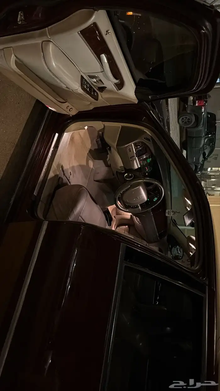 لينكون تاون كار 2006 executive L. (عنابي) 4