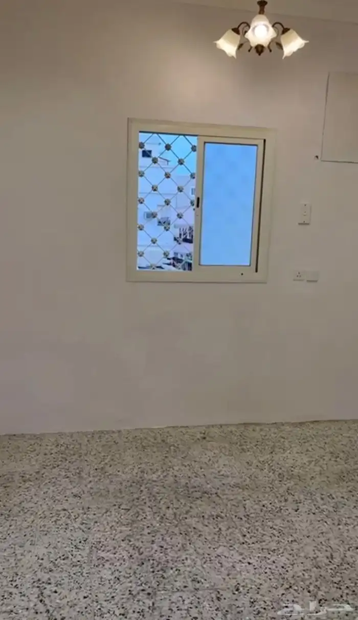 شقه للعوائل نظيفه وحديثه في الخالديه 4