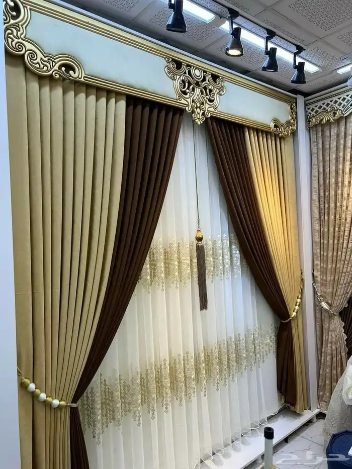ستائر فاخرة للمجالس والديكور العصري 18
