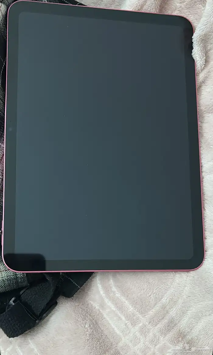 ايباد الجيل العاشر نظيف كمل معي سنه مافيه خدوش استعمال نظيف 2