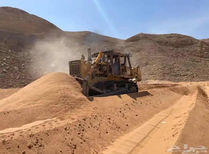 للبيع بلدوزر كماتسو 155 0