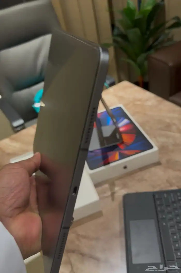 ايباد iPad Pro 12.9 بوصه 256 جيجا الجيل الخامس 0