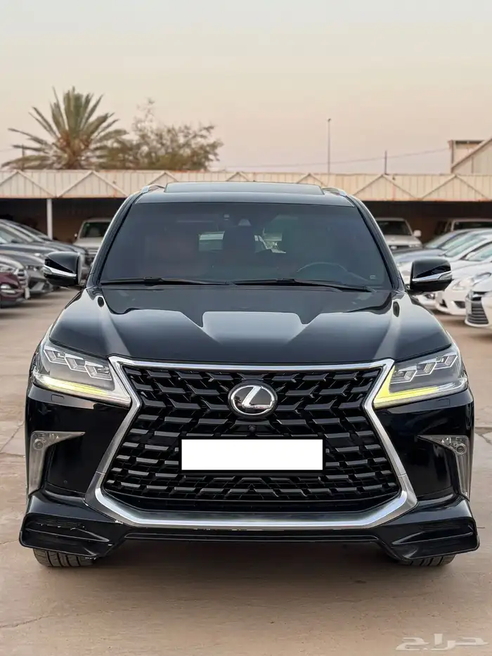 لكزس LX570 2018 فل كامل سعودي 0