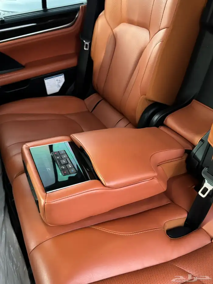 لكزس LX570 2018 فل كامل سعودي 34