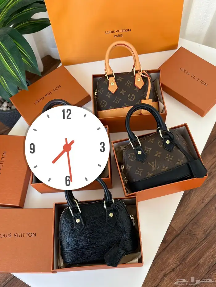 كعب لوبوتان شنط قوتشي الهبه شنط ايرمز 20