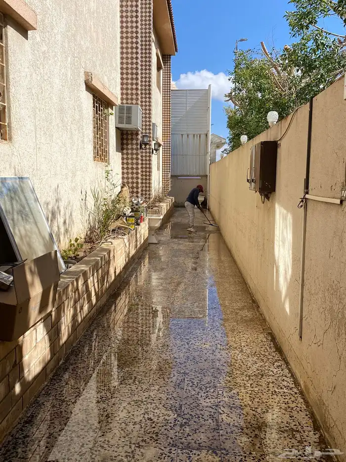 للبيع فيلا بحي السداد مساحة 495م 1