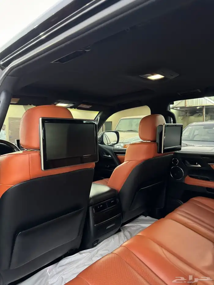 لكزس LX570 2018 فل كامل سعودي 20