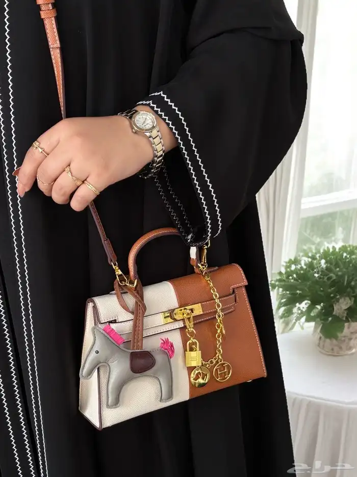 كعب لوبوتان شنط قوتشي الهبه شنط ايرمز 15