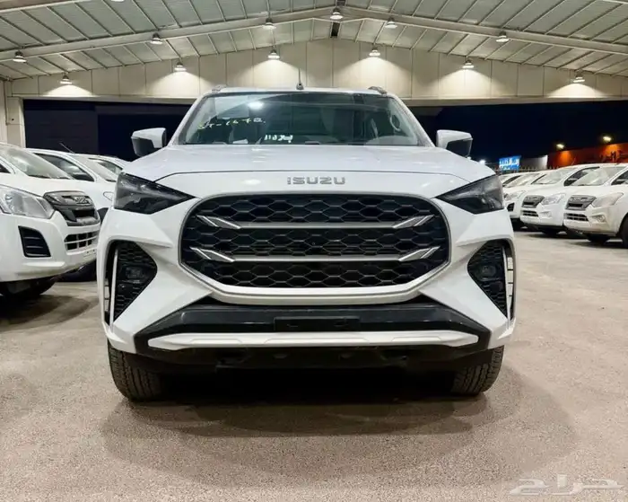 ايسوزو MUX فل كامل 2025 دبل ديزل بالنقد والتقسيط 6