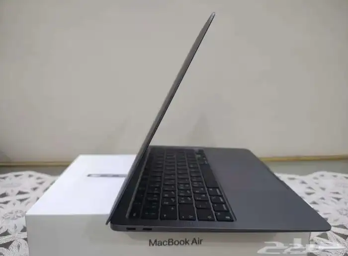 لاب توب ابل Macbook Air M1 نضيف مرا 1