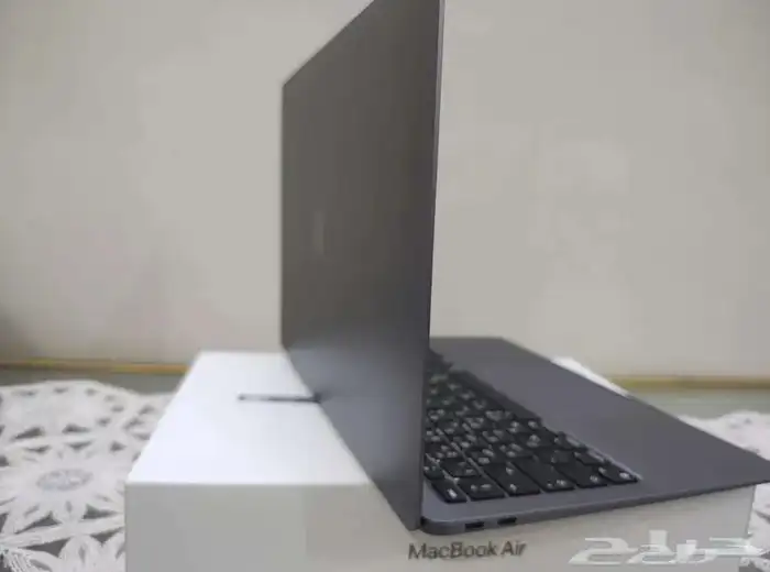 لاب توب ابل Macbook Air M1 نضيف مرا 2