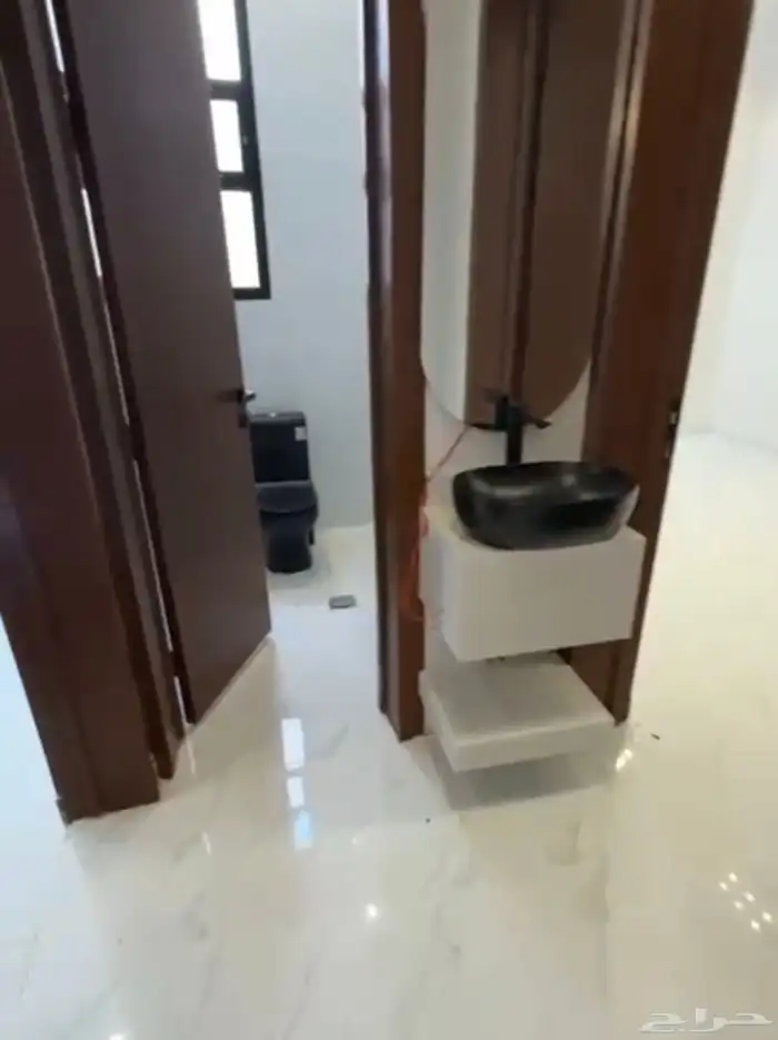 للبيع فله دبلوكس بالمزاحمية بحي الجامعه 950 الف 1