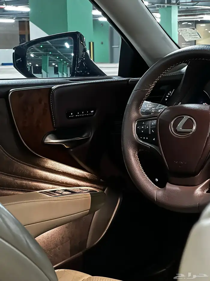 لكزس350 LS موديل 2018 36