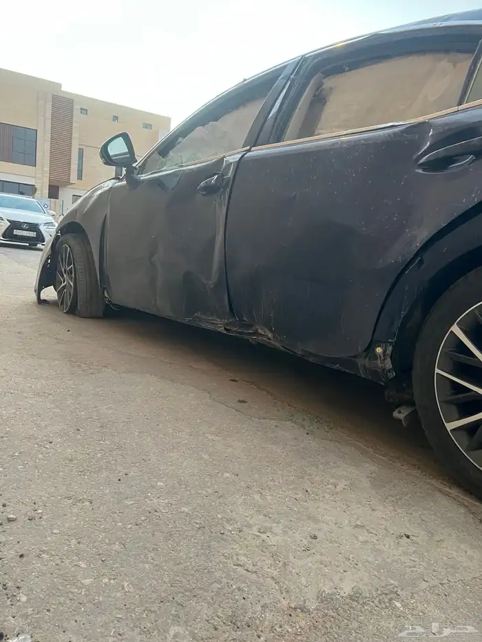 للبيع لكزس ES 2017 350مصدوم 6