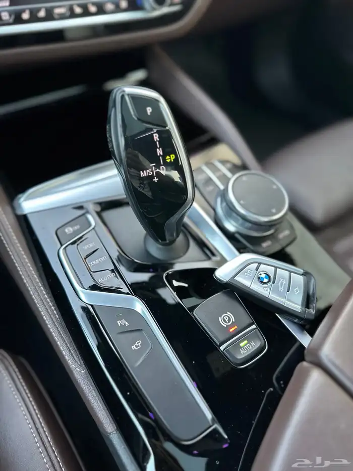 بي أم دبليو BMW الفئة الخامسه 520 2018 ديزل 31