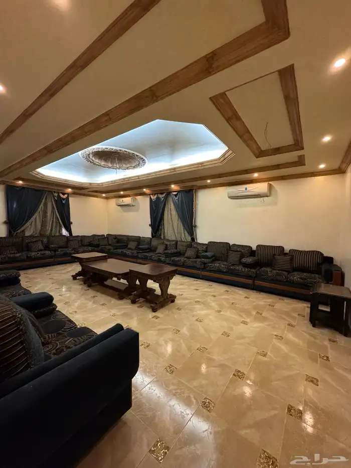 كنب مجلس مستعمل وطاولات وستاير 0
