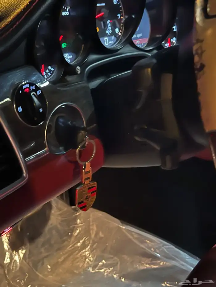 للبيع بورش بانيمرا V8 فل كامل 10