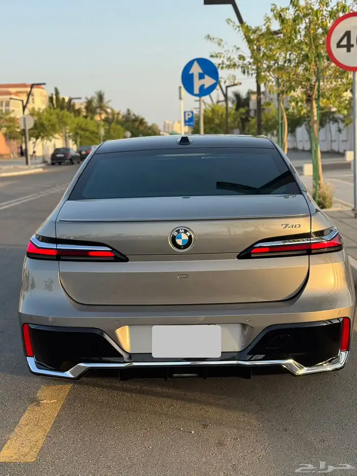 بي ام 740 مديل 2023 2