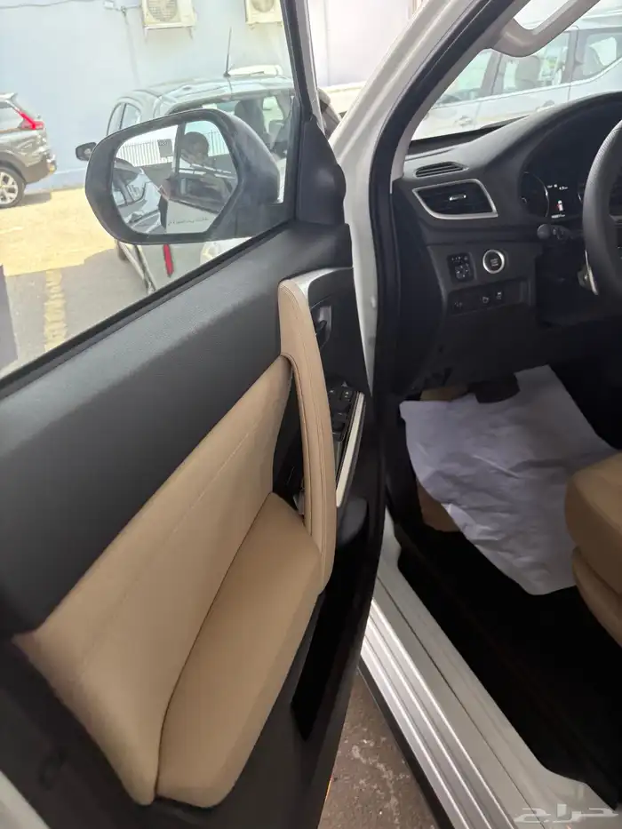 مونيترو مستسوبسشي 4