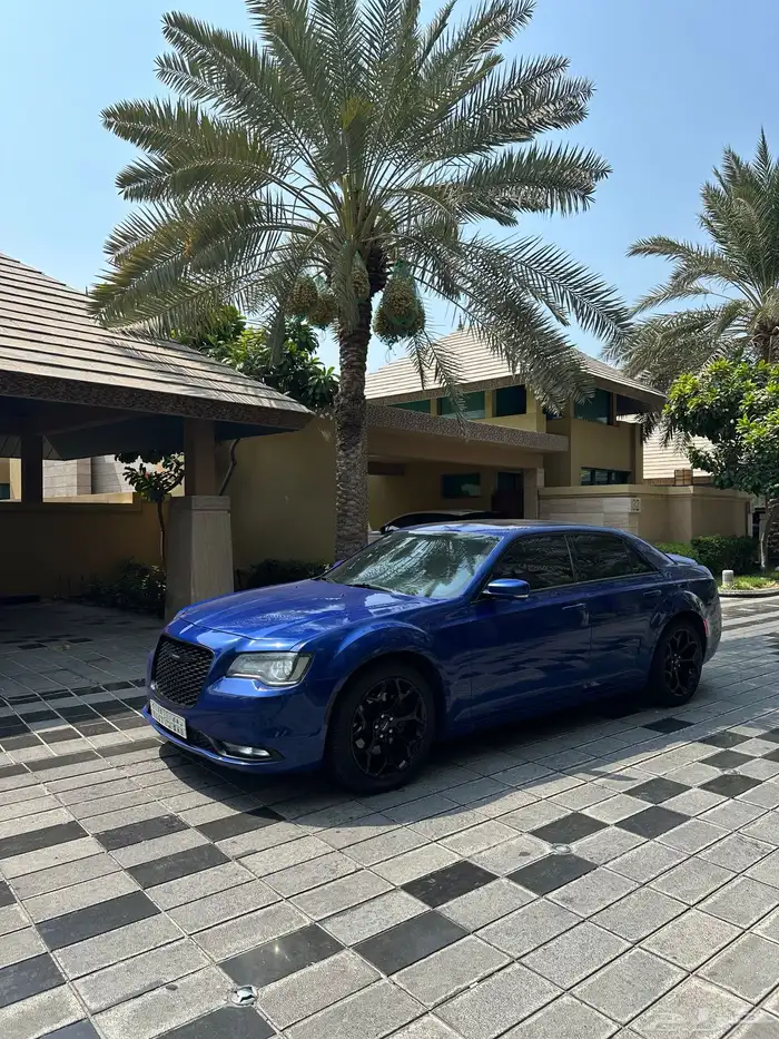 كرايسلر 2020 300s للبيع 11