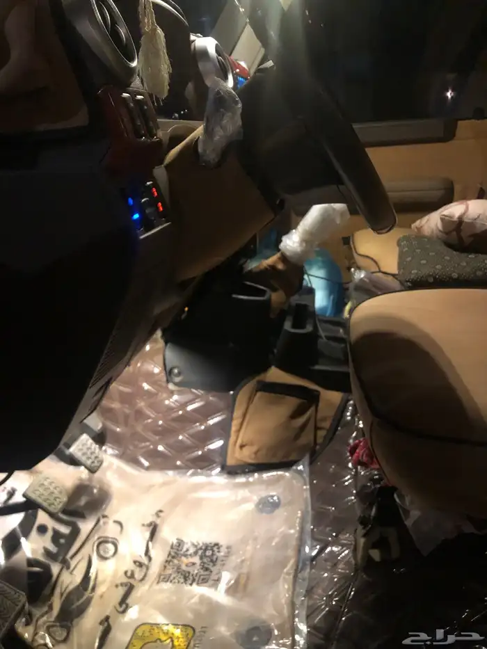 جيب شاص تويوتا 2016 ثالث دفعه بريمي فل كامل 13