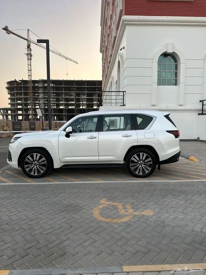 جيب لكزس LX600 للبيع 2022 8