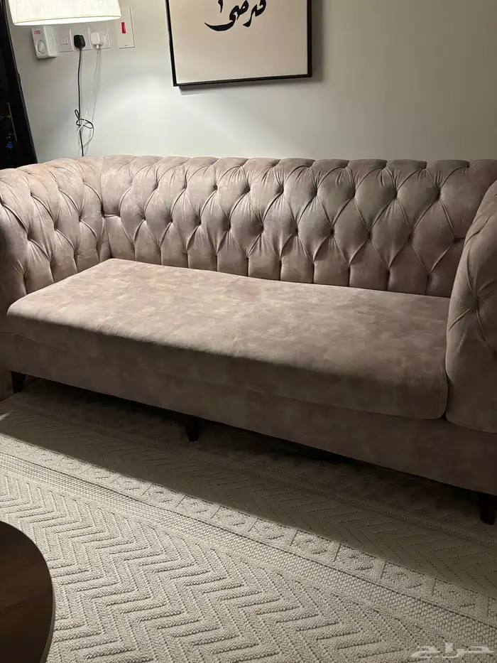 كنب مجلس شبه جديد ألوانه فالطبيعة اجمل بكثير 3