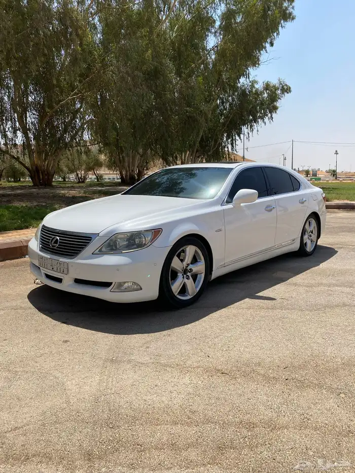 لكزس LS460 موديل 2008 سعودي فل 9