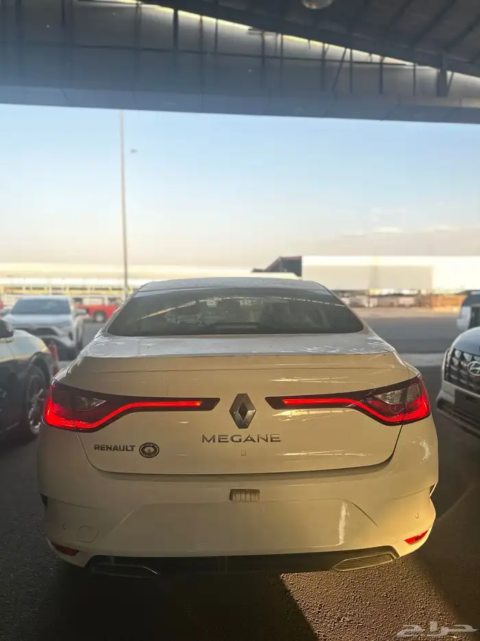 رينو ميجان 2024 4
