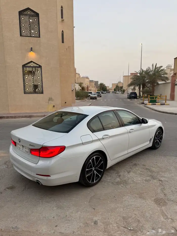 بي ام دبليو 2020 i520 ( تم البيع ) 6