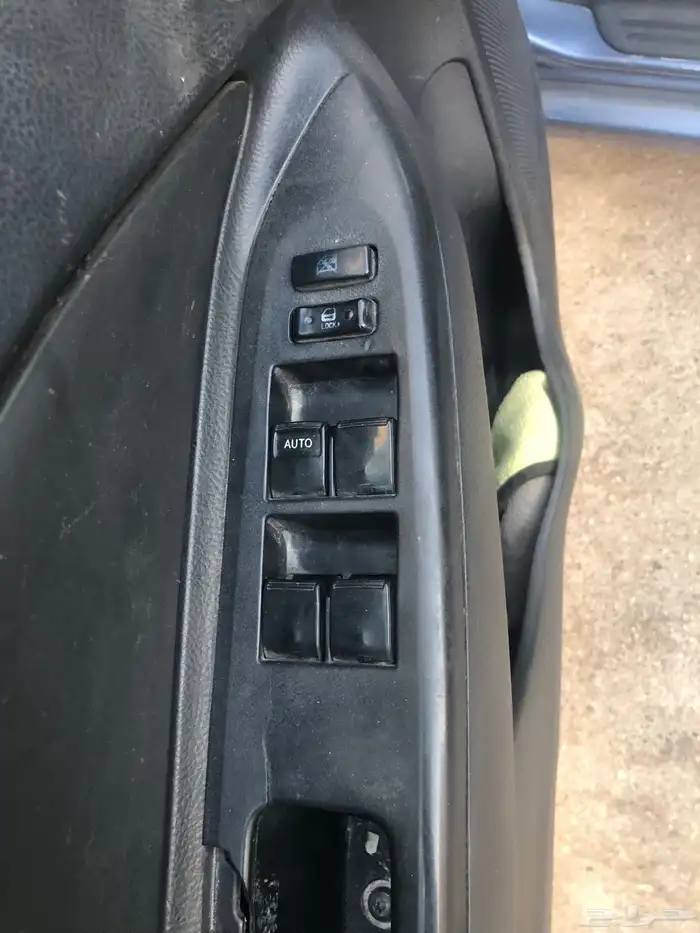 Toyota Yaris model 2006 good condition engine gear ac 18