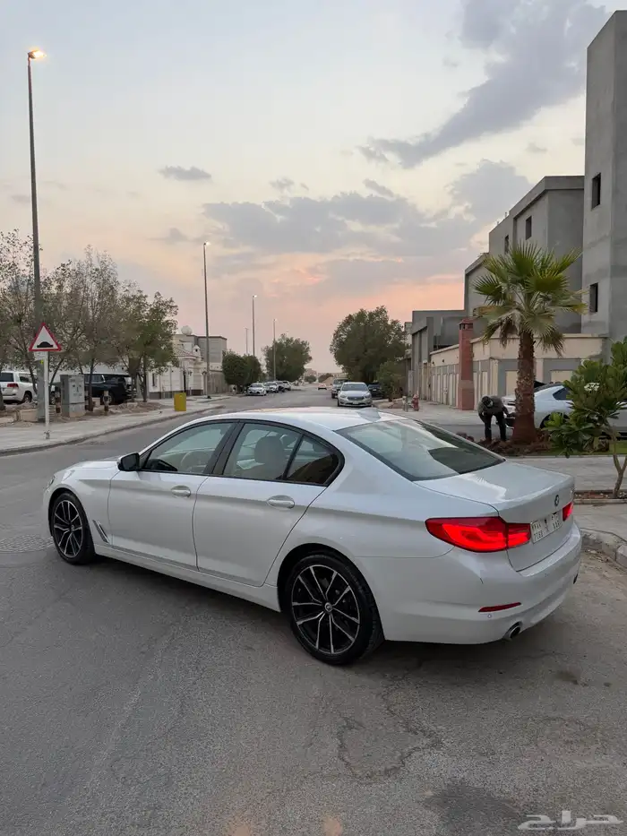 بي ام دبليو 2020 i520 ( تم البيع ) 10