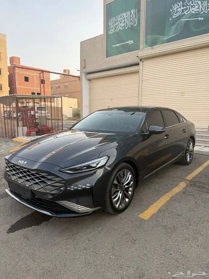 كيا k8 2023 (بنزين) فل 6 سلندر سقف بانوراما بحالة الوكاله 2