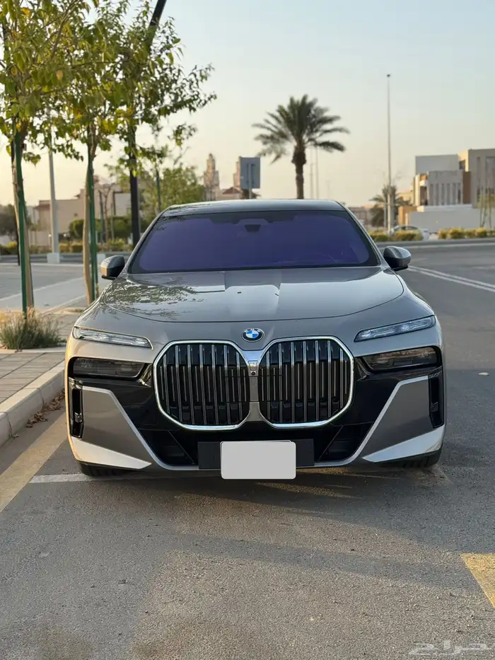 بي ام 740 مديل 2023 4