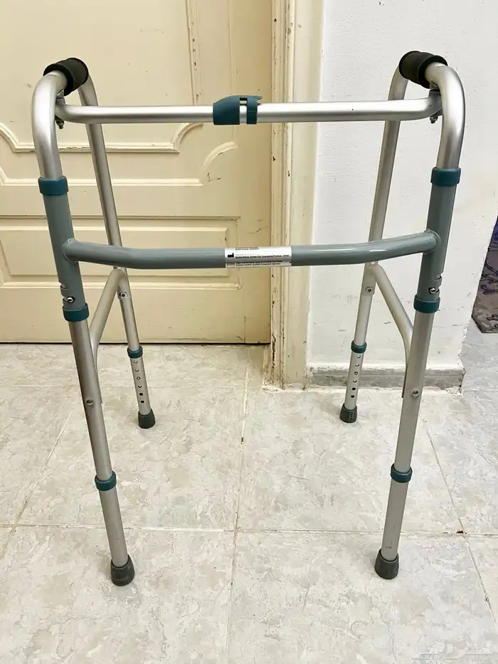 مشاية لكبار السن والمرضى 0