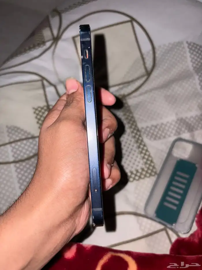 ايفون 12 4