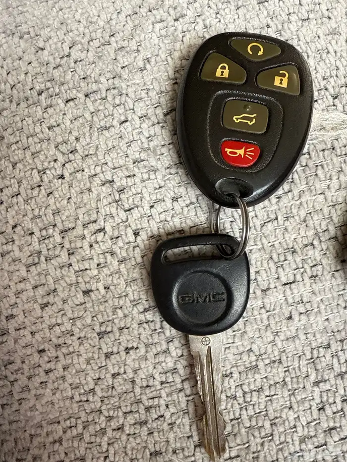 مفتاح جنيسس 2016 اصلي وكاله للبيع   مفتاح جمس يوكن 3