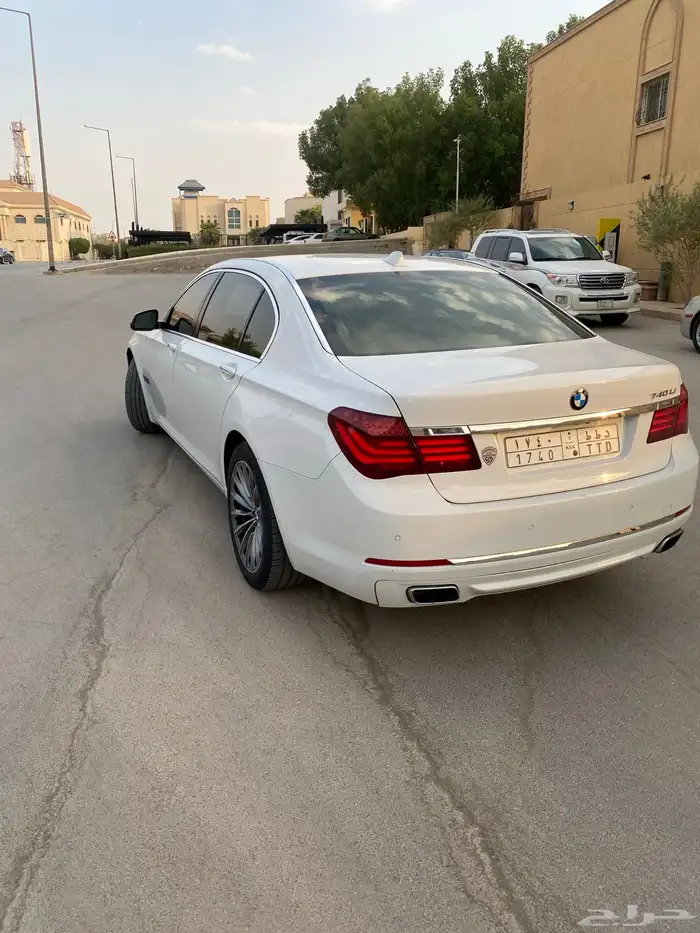 بي ام 740 موديل 2013 3