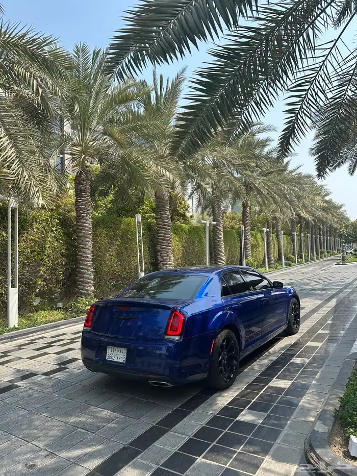 كرايسلر 2020 300s للبيع 17