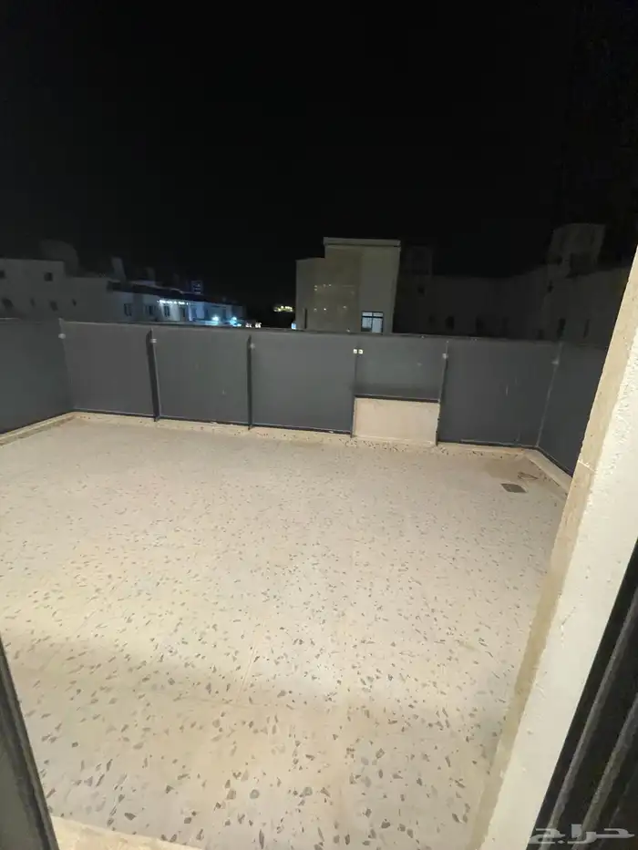 فيلا للبيع حي البيان درج داخلي وشقه مساحه 312 6