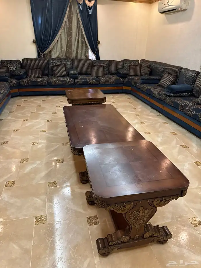 كنب مجلس مستعمل وطاولات وستاير 7