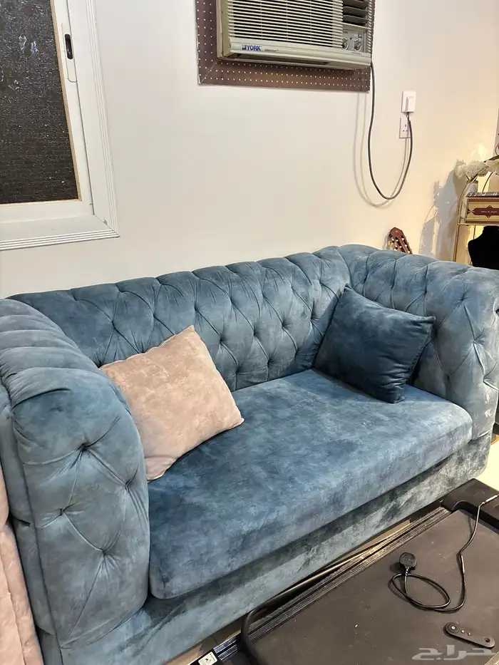 كنب مجلس شبه جديد ألوانه فالطبيعة اجمل بكثير 1