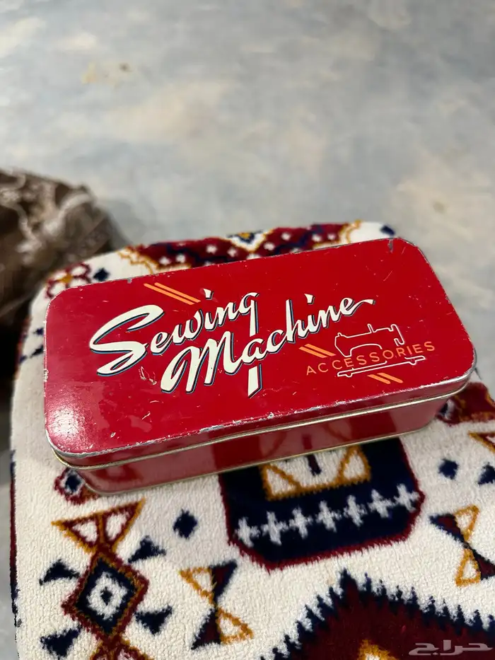 علبة أدوات خياطة تراثية 1