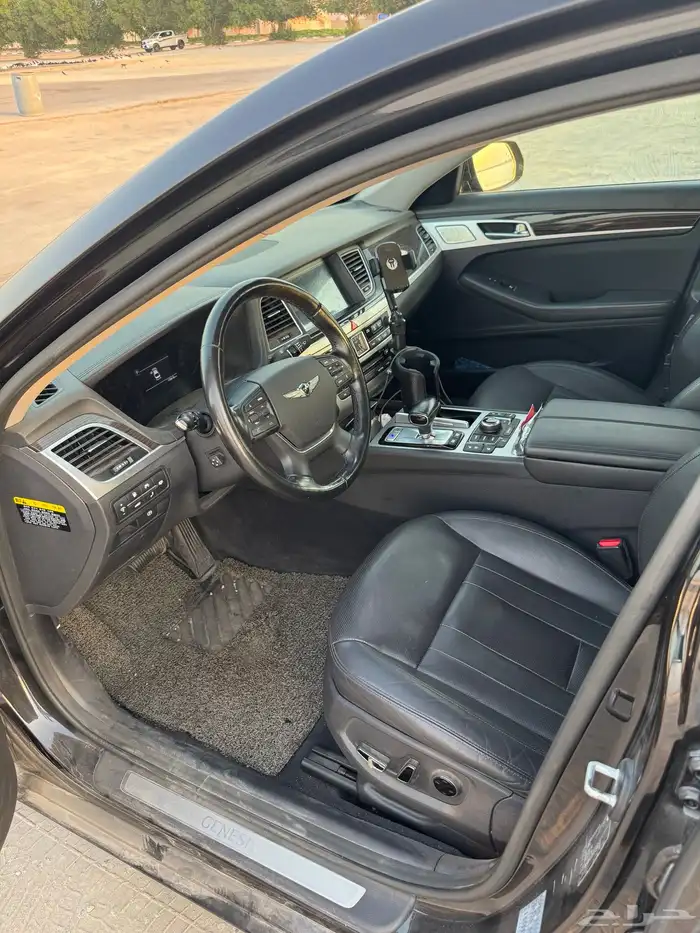 2018 جنسس G 80 10